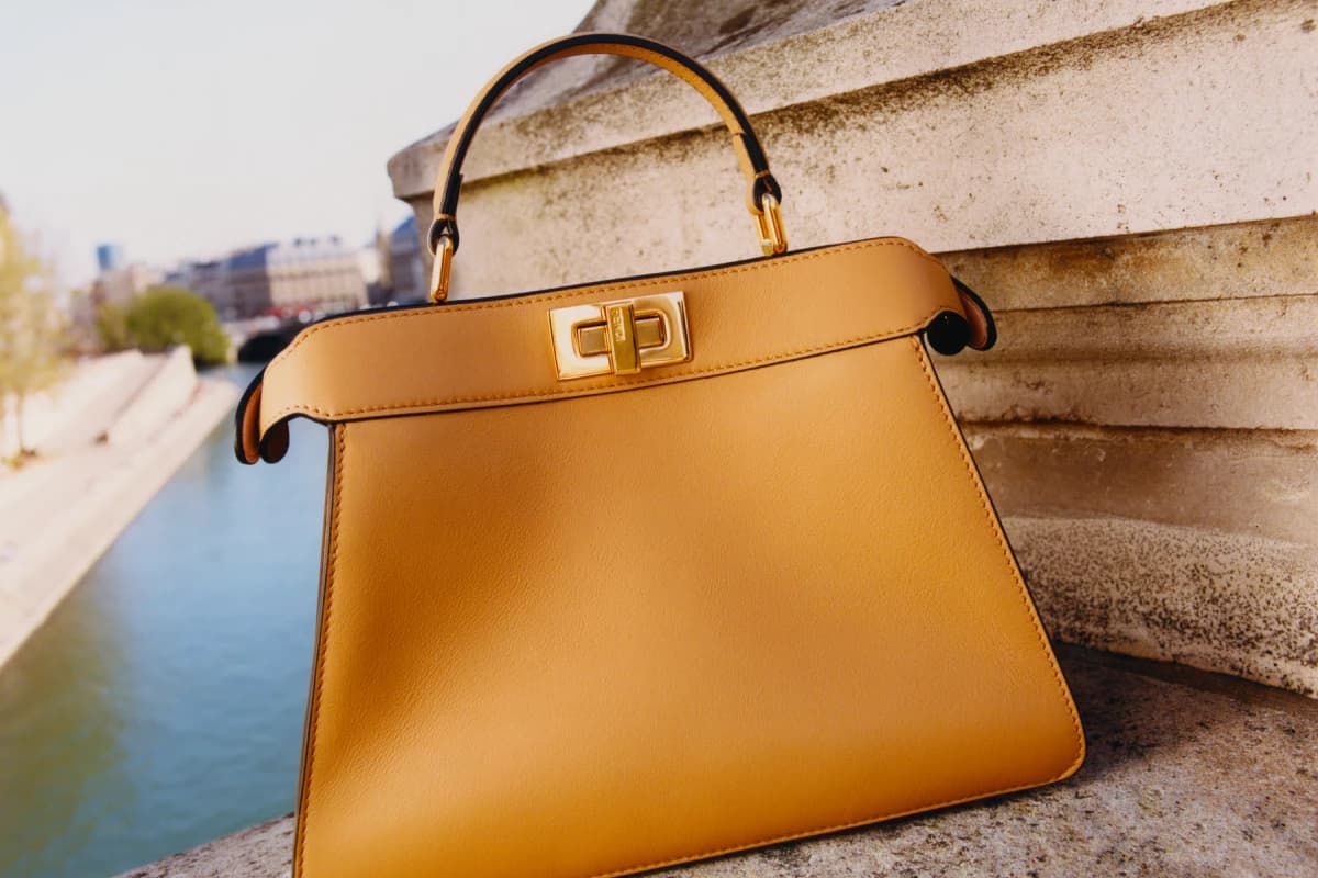 خرید جدیدترین انواع کیف زنانه پرادا