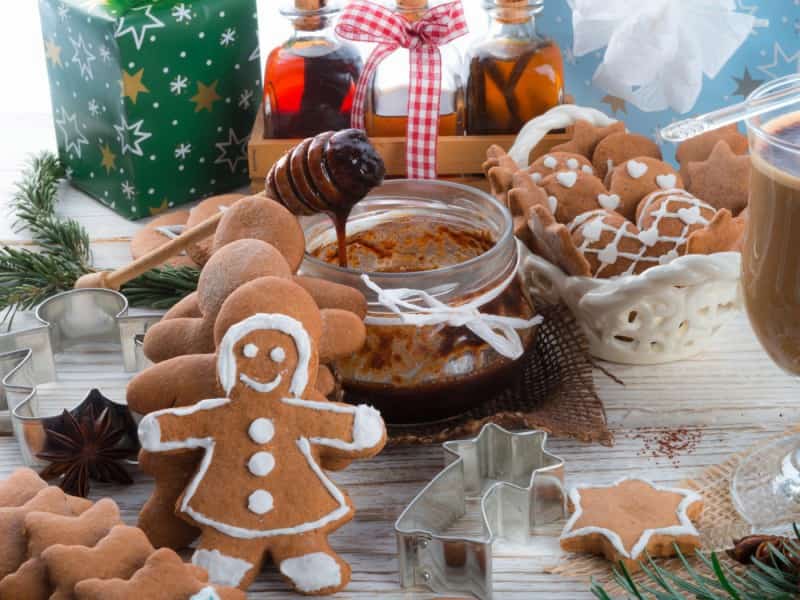 قیمت و خرید کلوچه زنجبیلی با شیره انگور + فروش ارزان