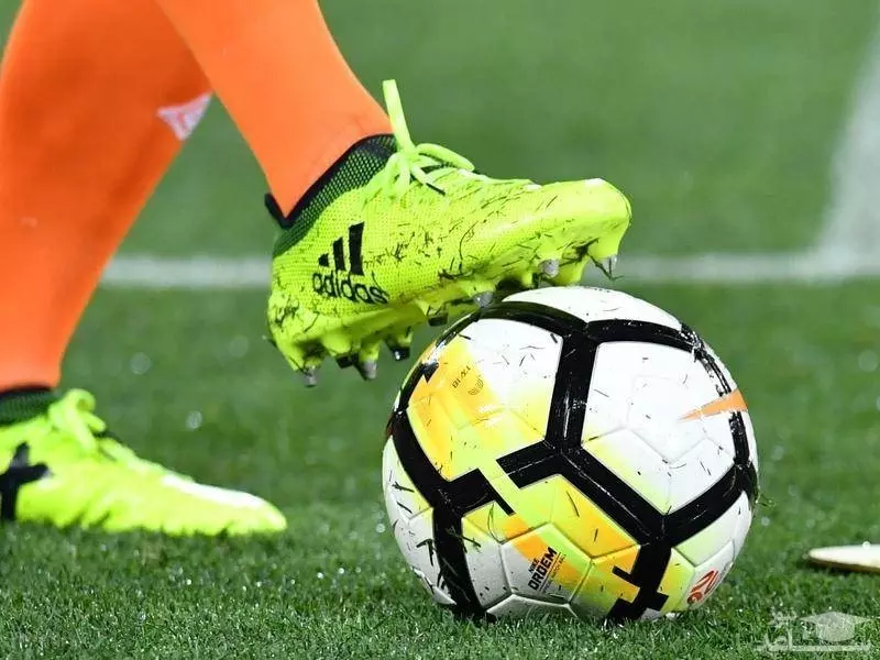 بهترین قیمت خرید کفش فوتبال رونالدو