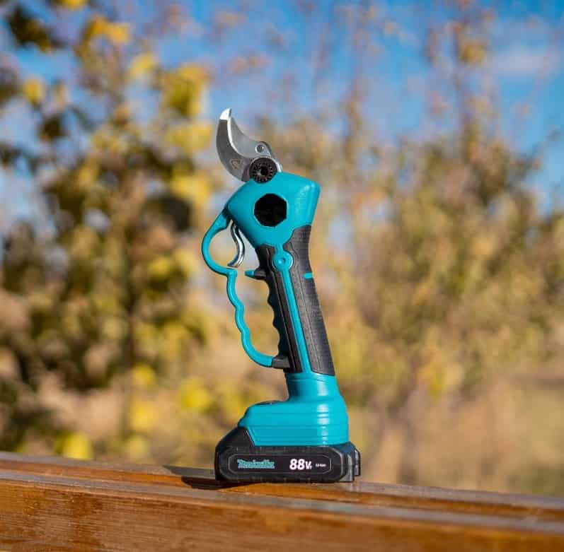 معرفی 9 مدل قیچی باغبانی برقی +قیمت مناسب