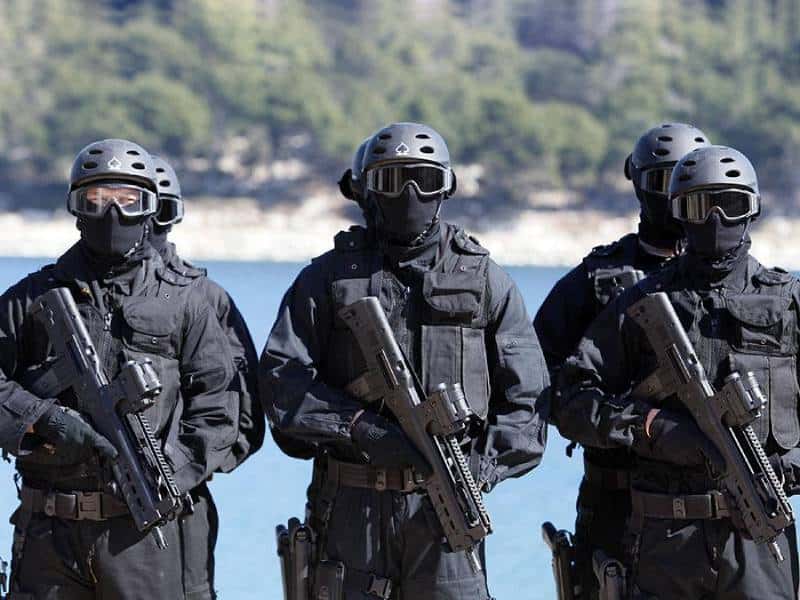 لیست قیمت لباس یگان ویژه 1402