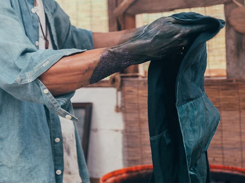 بهترین قیمت خرید رنگرزی لباس در تهران