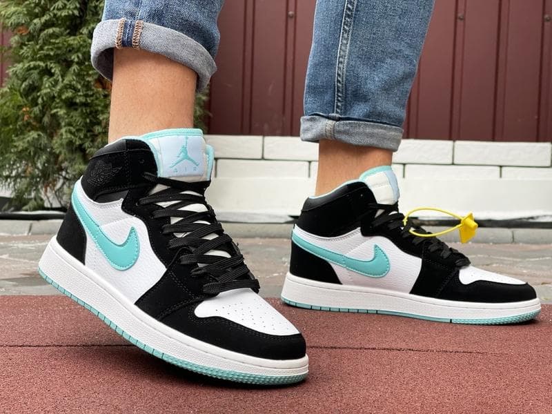 خرید جدیدترین انواع کفش جردن زنانه