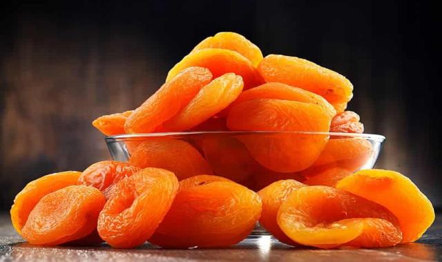 خرید آلو بخارا حاج حسنی با کیفیت عالی