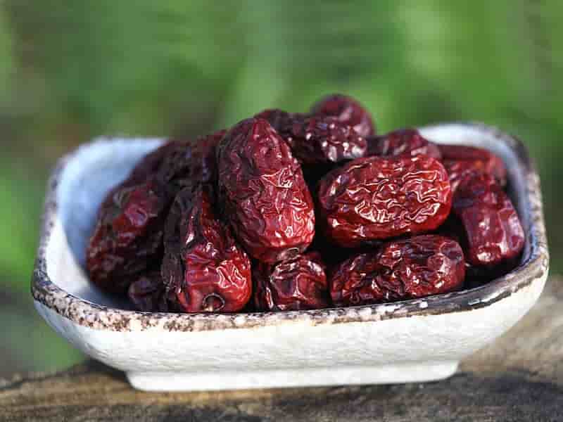 خرما خشک چند کالری دارد