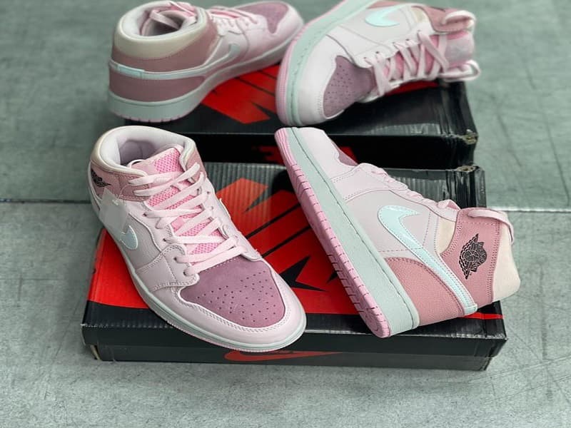 بهترین قیمت خرید کفش جردن صورتی