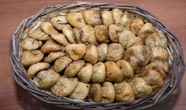 دادن اب انجیر خشک به نوزاد + خواص بی نظیر