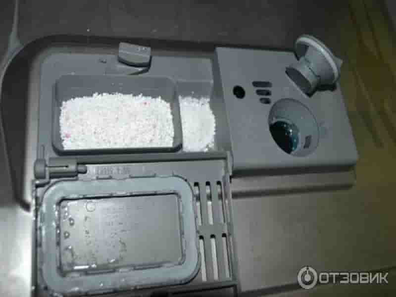 چرا پودر ماشین ظرفشویی حل نمیشه؟ + راه حل