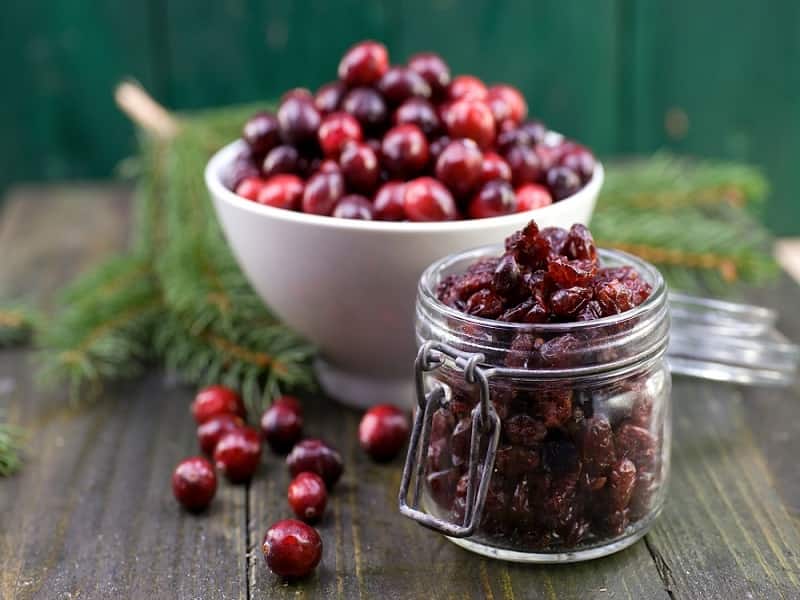 طرز تهیه آلبالو خشکه در فر با بالاترین کیفیت