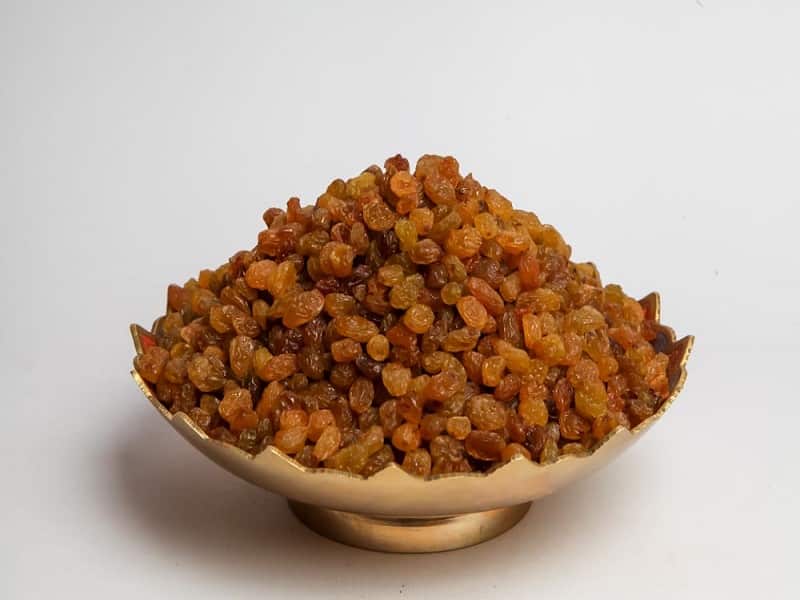 کشمش پلویی از چه انگوری درست میشه؟