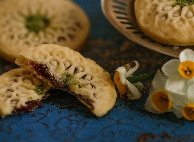 راهنمای خرید نان سنتی زعفرانی خوانساری