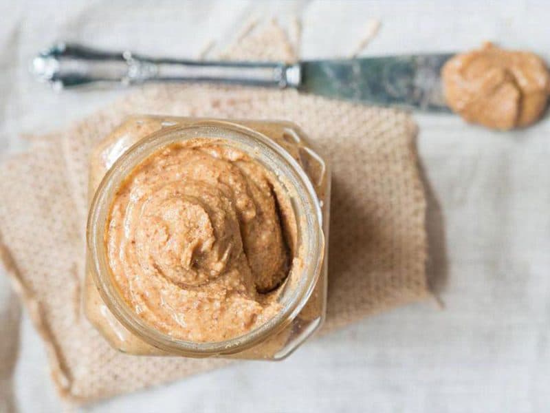 آیا کره فندق چاق کننده است؟