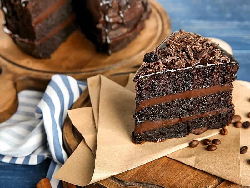 بهترین جایگزین شیر در کیک شکلاتی