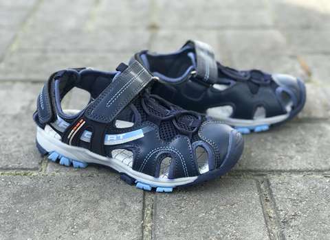 قیمت و خرید صندل پسرانه جلو بسته با مشخصات کامل