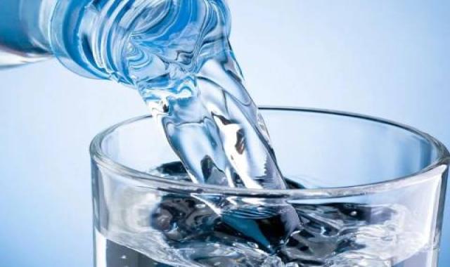 قیمت و خرید آب معدنی پرسپولیس با مشخصات کامل