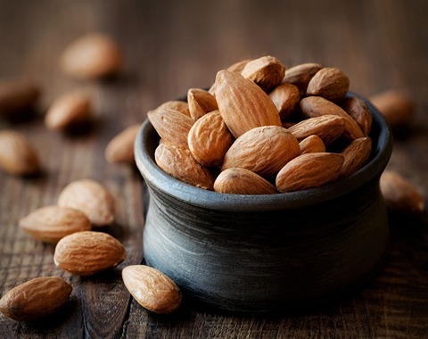 قیمت خرید عمده مغز بادام ارگانیک ارزان و مناسب