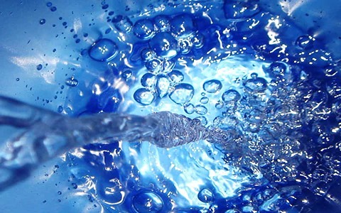 یک لیتر مایعات چند لیوان است