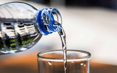 یک لیتر مایعات چند میلی لیتر است