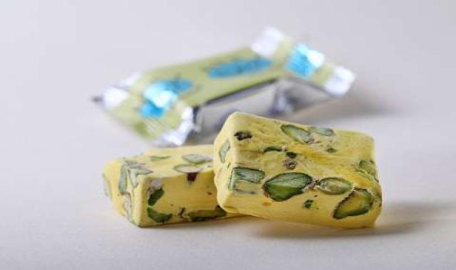 قیمت و خرید گز زعفرانی اصفهان با مشخصات کامل