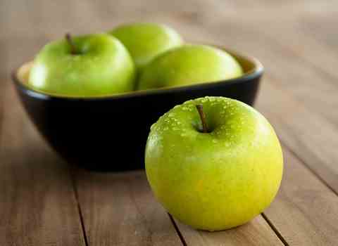 طبع سیب گرم است یا سرد و جایگاه آن در رژیم غذایی انسان