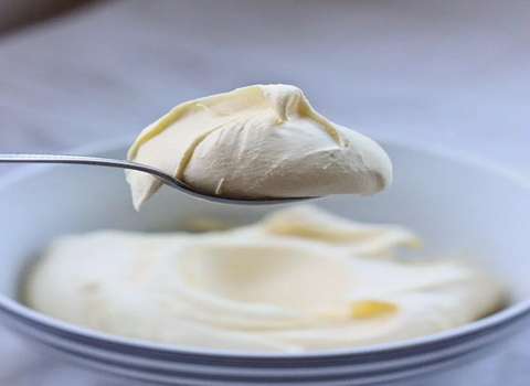 خرید عمده خامه صبحانه یک کیلویی با بهترین شرایط