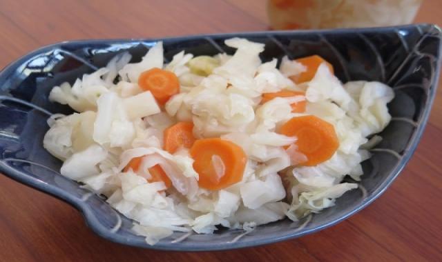 طرز تهیه ترشی کلم سفید خانگی