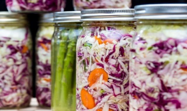 طرز تهیه ترشی کلم سفید و قرمز
