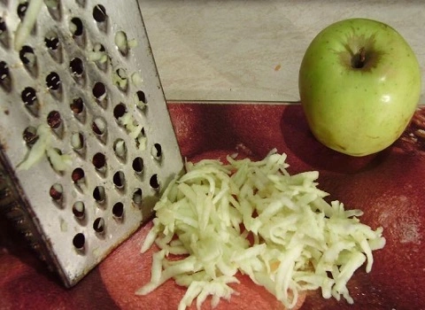 سیب رنده شده برای اسهال درمان خانگی و فوری حاوی فیبر کد 96