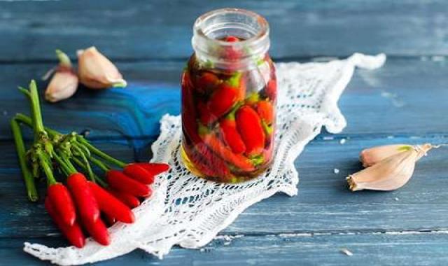 قیمت خرید عمده ترشی فلفل ریز شیرین ارزان و مناسب
