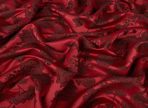 خرید عمده پارچه مجلسی قرمز با بهترین شرایط