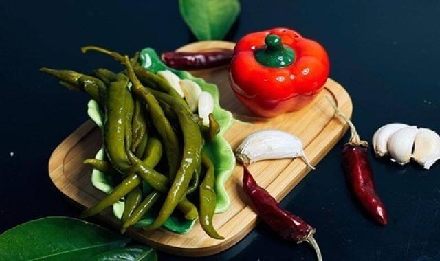 مشخصات فلفل ترشی همدانی و نحوه خرید عمده