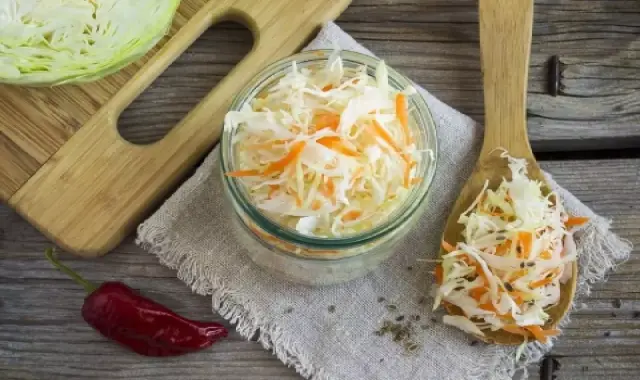 طرز تهیه ترشی کلم سفید ساده