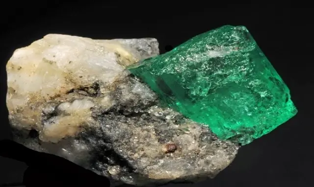 سنگ الماس طبیعی تراش نخورده خام و به قیمت متناسب کد 74