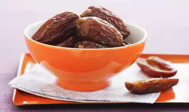 لیست قیمت خرما شیرین به صورت عمده و با صرفه