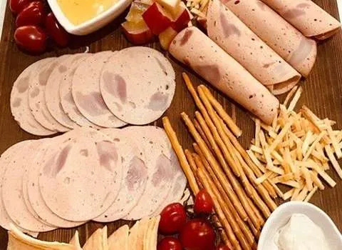 قیمت و خرید کالباس خشک ورقه ای با مشخصات کامل