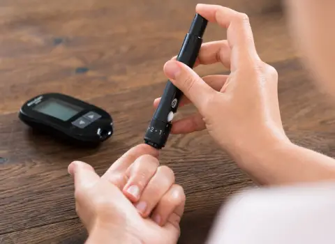 مرکز فروش دستگاه تست قند خون رایگان برای بیماران دیابتی