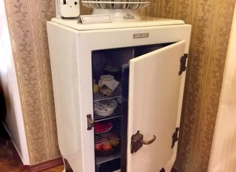 آیا می دانید یخچال نفتی قدیمی دارای جیوه می باشد؟