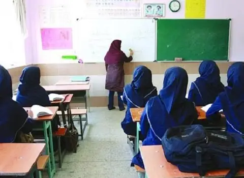 بالاترین حقوق یک معلم تازه کار چقدر است؟