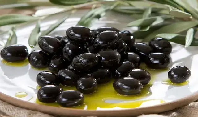 فیلم طرز تهیه ترشی زیتون سیاه مجلسی