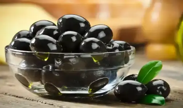 آیا می دانید زیتون سیاه را چگونه مصرف کنیم