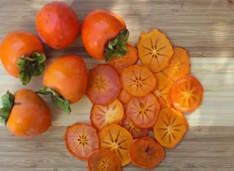 مشخصات خرمالو خشک کامل و نحوه خرید عمده