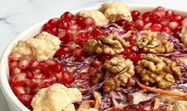 طرز تهیه و مواد لازم ترشی انار و گل کلم