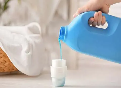 قیمت خرید عمده مایع لباسشویی ده لیتری ارزان و مناسب