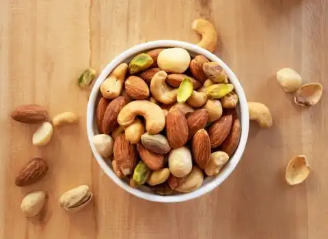 قیمت و خرید آجیل چهار مغز اعلا با مشخصات کامل