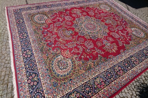 لیست قیمت فرش ابریشم دستباف کاشان به صورت عمده و با صرفه