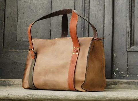 لیست قیمت کیف چرم زنانه بزرگ دست دوز به صورت عمده و با صرفه