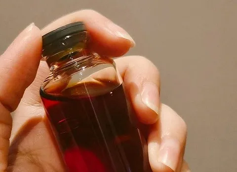 قیمت و خرید عصاره زعفران یک لیتری با مشخصات کامل