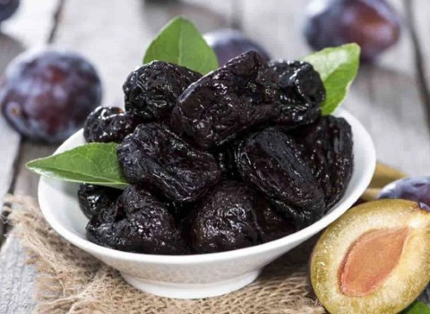 خرید عمده آلو سیاه خشک با بهترین شرایط