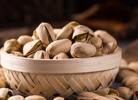 قیمت خرید عمده پسته خندان اکبری ارزان و مناسب