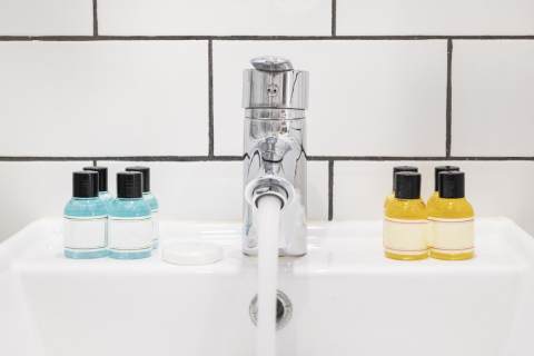 مایع دستشویی هتلی همراه با توضیحات کامل و آشنایی